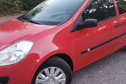 Renault Clio 167.000 km 1.900 &euro; Solingen 42651