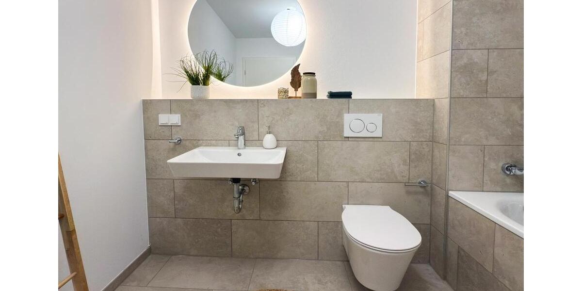 Einfamilienhaus Solingen Wald - 2 Zimmer, 85 m&sup2;, 1.300&euro; | Angebot:24150351