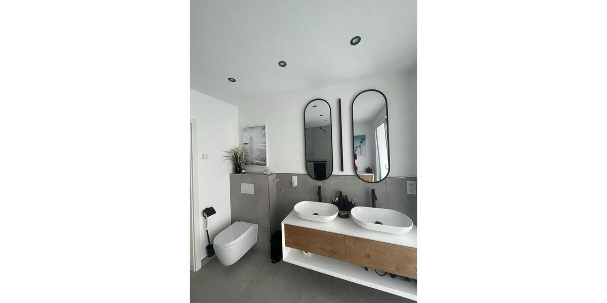 Erdgeschoßwohnung Solingen Aufderhöhe - 4 Zimmer, 113 m&sup2;, 1.797&euro; | Angebot:24687926