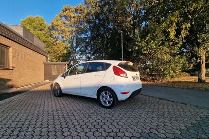 Ford Fiesta 101.000 km 4.800 &euro; Dormagen 41540