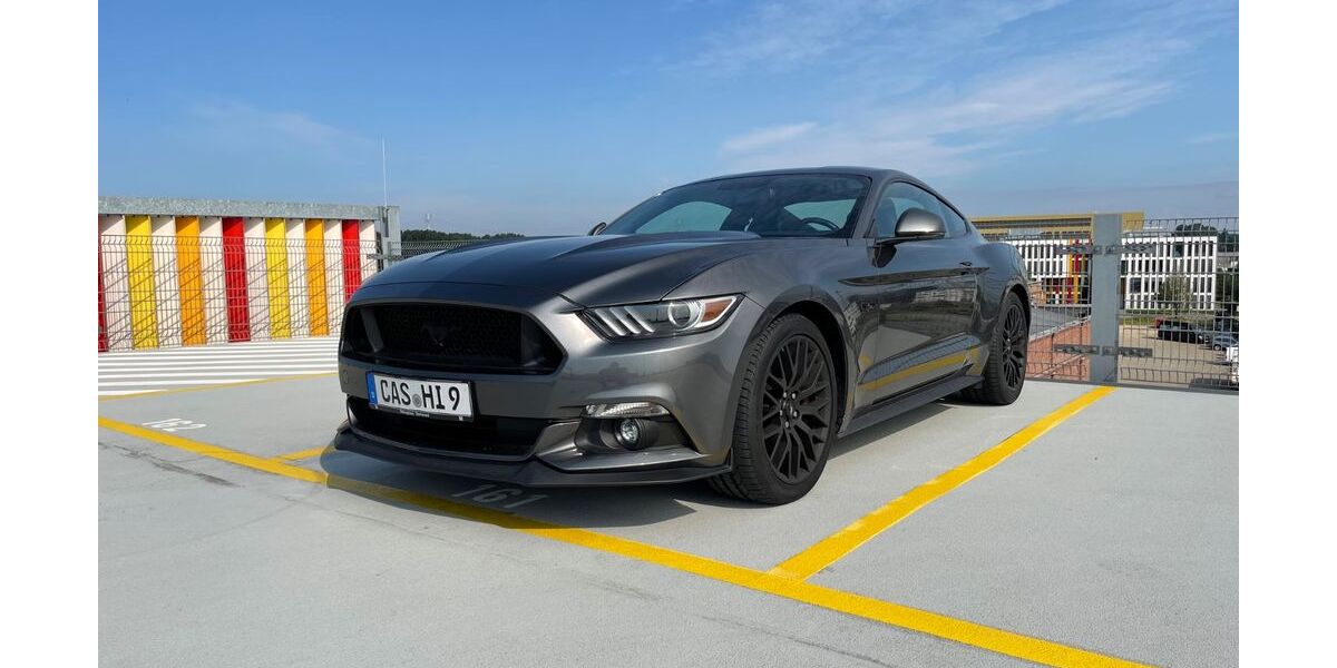 Ford Mustang 16.000 km 37.000 € Düsseldorf 40468