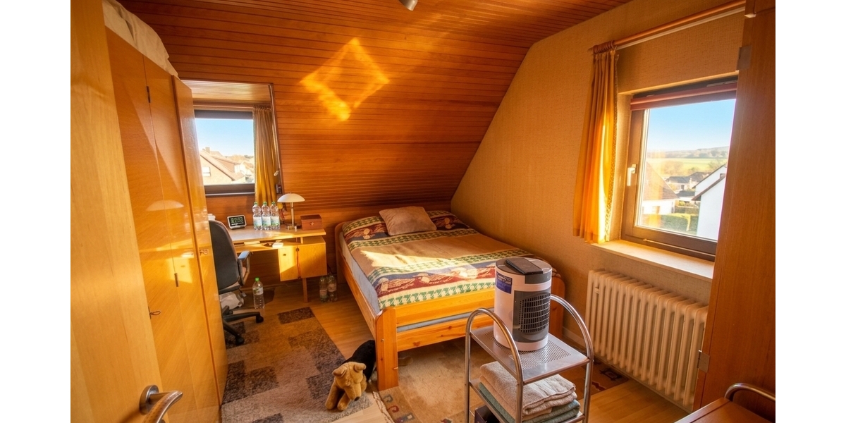Mit 3D-Rundgang: Ihr neues Zuhause in Reusrath - Einfamilienhaus mit Potenzial und großem Grundstück - Einfamilienhaus Langenfeld | Angebot:26985260