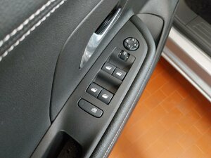 Opel Mokka Ultimate Matrix Kam SHZ LHZ Navi ACC 30.476 km 21.980 &euro; HAAN 42781