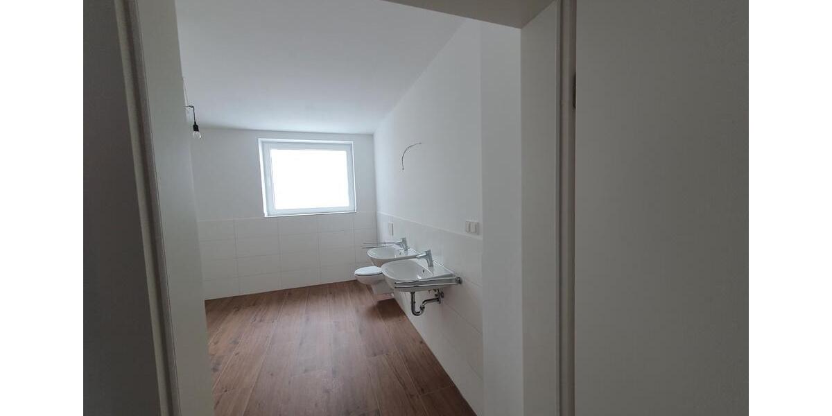 Etagenwohnung Bergisch Gladbach Alt-Frankenforst - 3 Zimmer, 114 m&sup2;, 1.550&euro; | Angebot:27624008