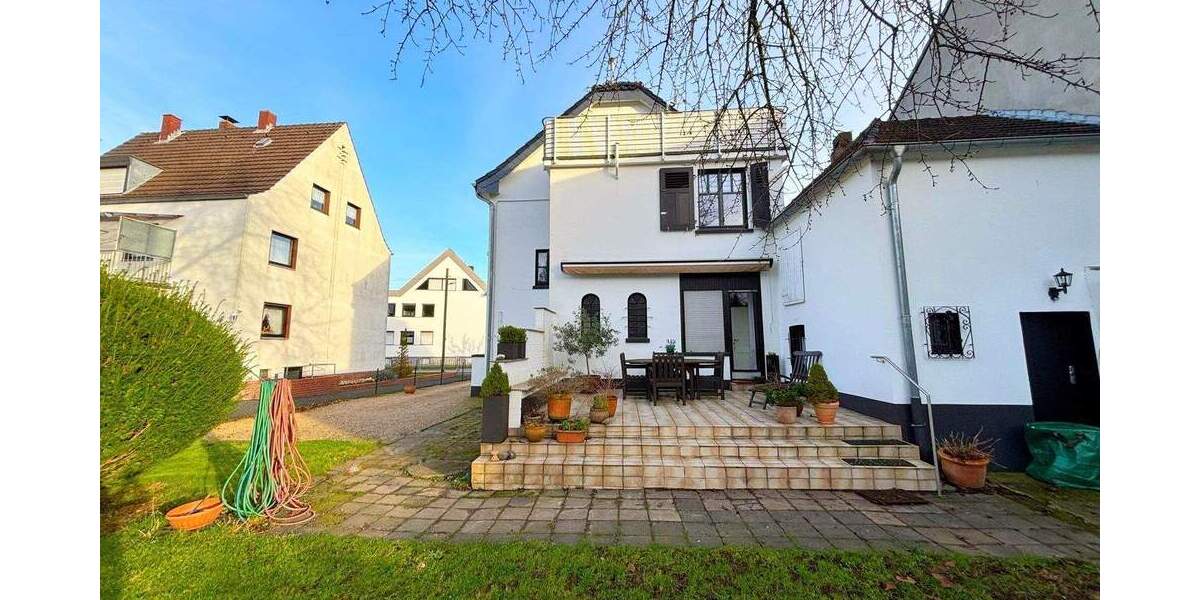 Einfamilienhaus Leverkusen Bürrig - 7 Zimmer, 155 m&sup2;, 698.000&euro; | Angebot:24721315