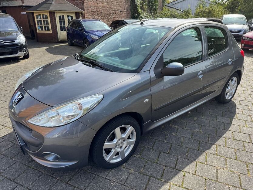 Peugeot 206 124.000 km 3.999 € Neuss 41462