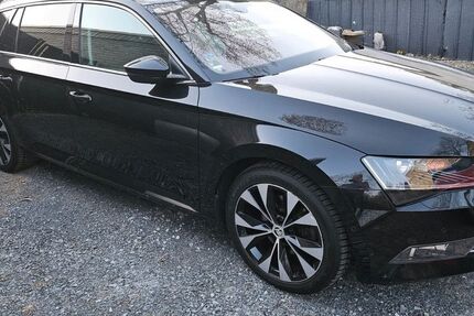 Skoda Superb 141.142 km 16.900 &euro; Solingen 42651
