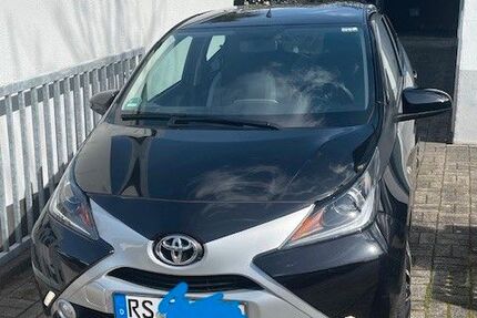 Toyota Aygo (X) 14.000 km 12.400 &euro; Remscheid 42859