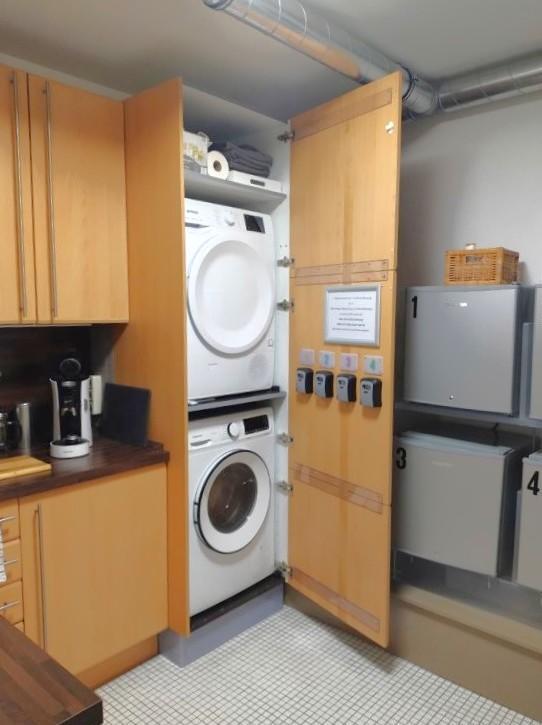 Verkauf eines kleinen Hotel garni in Köln voll genehmigter Beherbergungsbetrieb mit 8 Betten 4 Zimmern, studentisches Wohnen denkbar zimmer