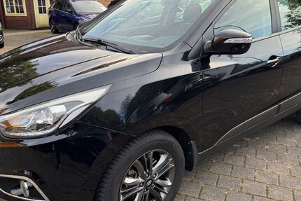 Hyundai ix35 123.000 km 9.999 &euro; Neuss 41462