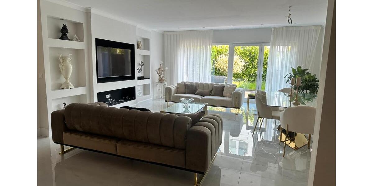 Reihenhaus Düsseldorf Stadtbezirk 7 - 6 Zimmer, 166 m&sup2;, 3.300&euro; | Angebot:27615910