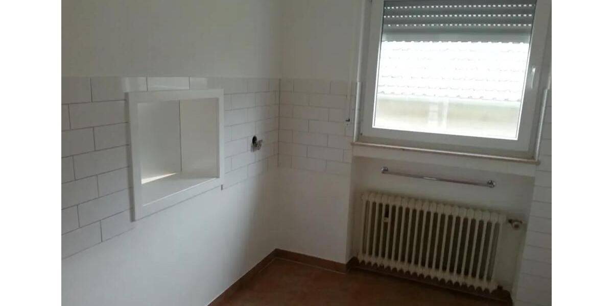 Maisonettenwohnung Solingen - 5 Zimmer, 125 m&sup2;, 1.200&euro; | Angebot:25612802