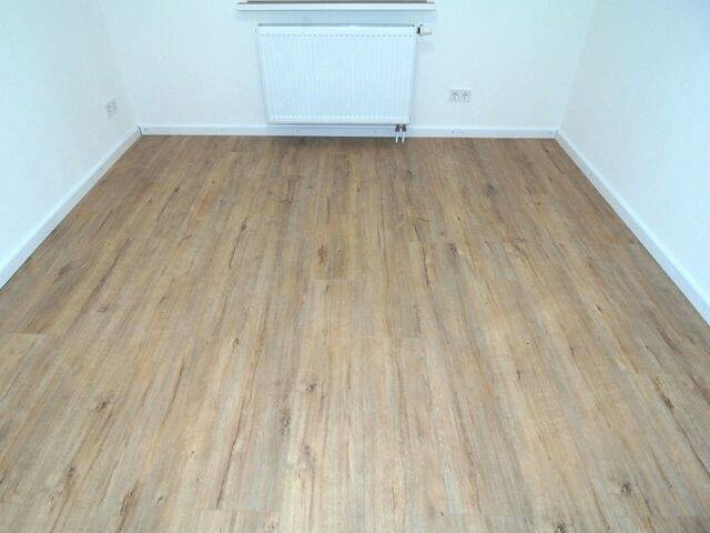 Düsseldorf-Unterrath: 3-Zimmer ETW mit Küche, Bad u. Flur ... plus 27 m² Nutzfläche im UG inkl. Gartennutzung ... Erstbezug nach Totalsanierung 3 zimmer