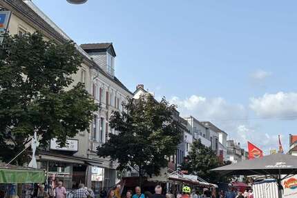 Haus Bergisch Gladbach - 10 Zimmer, 71 m&sup2;, 1.790.000&euro; | Angebot:24951347