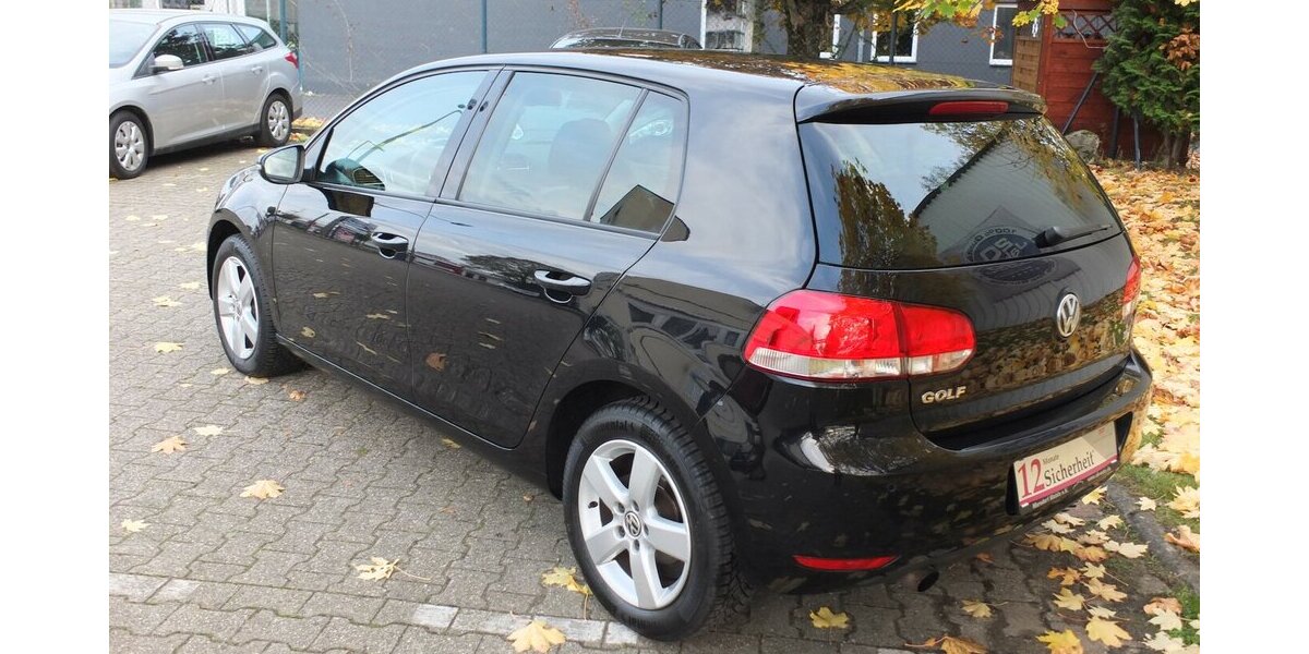 VW Golf 1.6TDi BLACK WEEK 25:TEAM EINPARKHILFE SHZ TE 159.855 km 6.904 € Köln 50858