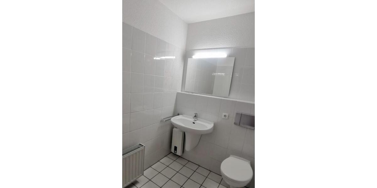 Etagenwohnung Neuss Furth-Mitte - 3 Zimmer, 80 m&sup2;, 820&euro; | Angebot:24810387