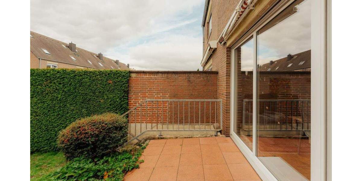 Reihenmittelhaus Leverkusen Schlebusch - 4 Zimmer, 111 m&sup2;, 390.000&euro; | Angebot:24450926