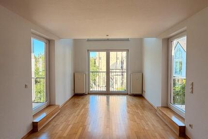 Wohnung Düsseldorf Derendorf - 2.5 Zimmer, 114 m&sup2;, 2.457&euro; | Angebot:27537500