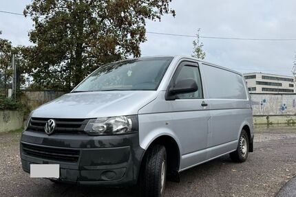 VW T5 Transporter 175.000 km 15.500 &euro; Düsseldorf 40215