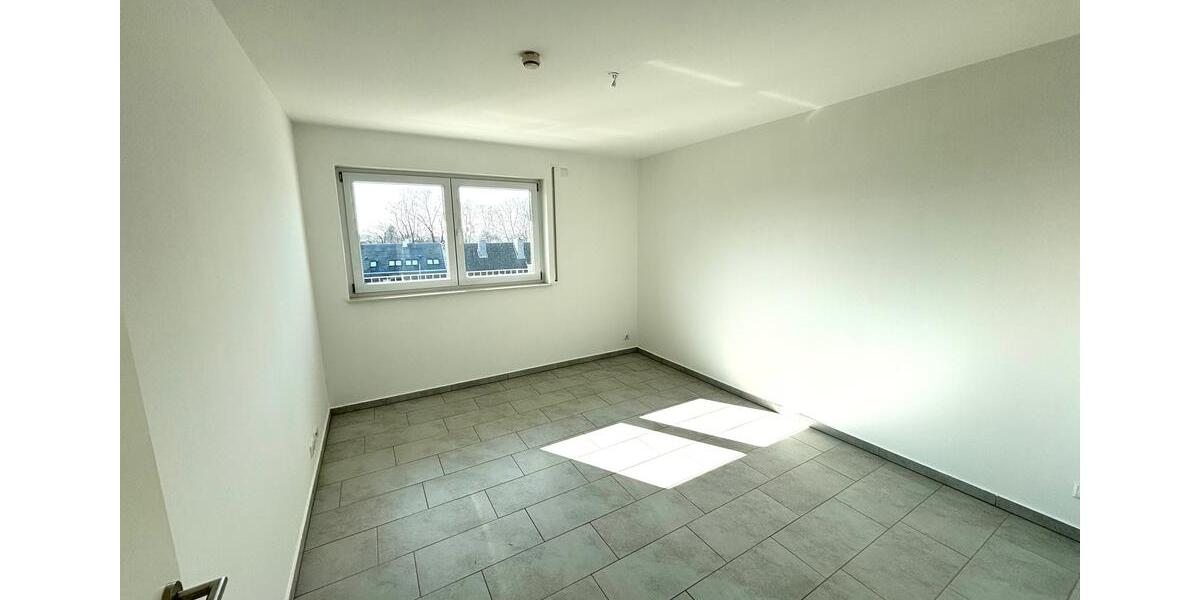 Etagenwohnung Bergisch Gladbach Alt-Frankenforst - 4 Zimmer, 137 m&sup2;, 1.785&euro; | Angebot:25377615