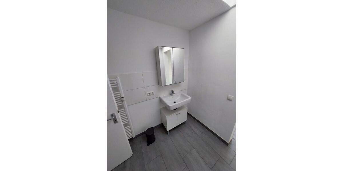 Dachgeschoßwohnung Solingen Ohligs - 3 Zimmer, 60 m&sup2;, 1.000&euro; | Angebot:24781936