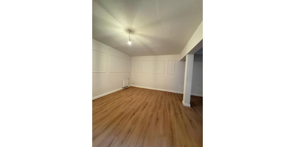 Erdgeschoßwohnung Wuppertal Arrenberg - 3 Zimmer, 101 m&sup2;, 875&euro; | Angebot:24643835