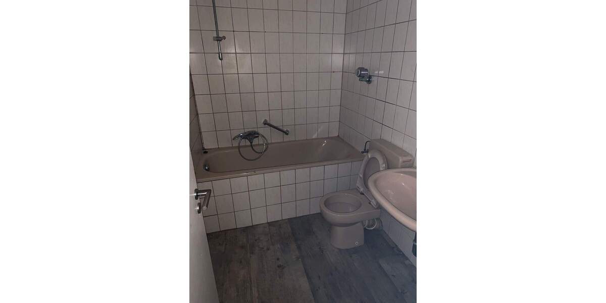 Etagenwohnung Solingen Solingen-Mitte - 3 Zimmer, 77 m&sup2;, 179.000&euro; | Angebot:25732445