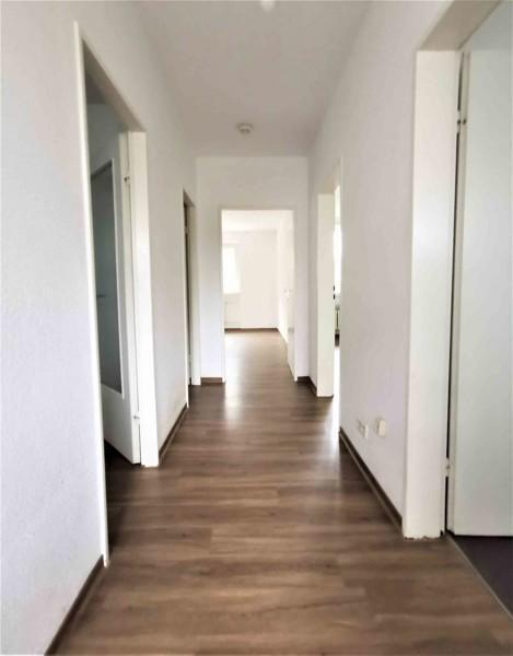 Großzügige 2-Zi.-Whg. mit Tageslichtbad und Balkon zimmer