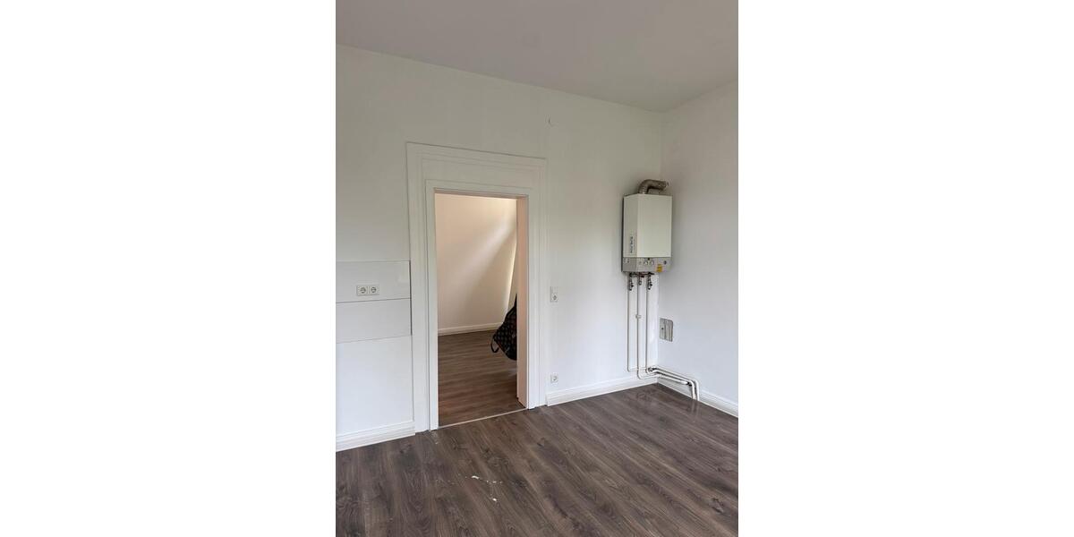 Etagenwohnung Wuppertal Lichtenplatz - 1.5 Zimmer, 50 m&sup2;, 390&euro; | Angebot:26041017