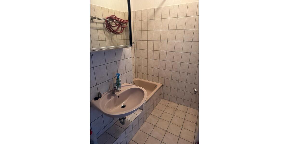 Etagenwohnung Düsseldorf Oberbilk - 2 Zimmer, 60 m&sup2;, 870&euro; | Angebot:26447945