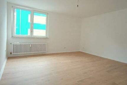 DU-Dellviertel, Fürstenstraße 1 - Frisch renovierte 2 ZKDB-Wohnung im 1.OG, fertig zum sofortigen zeitnahen Einzug !! 2 zimmer