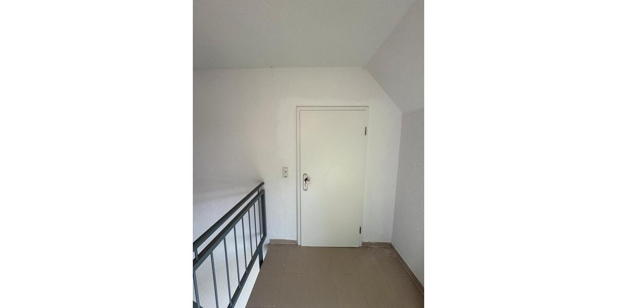 Dachgeschoßwohnung Solingen Central - 2 Zimmer, 65 m&sup2;, 890&euro; | Angebot:27625775