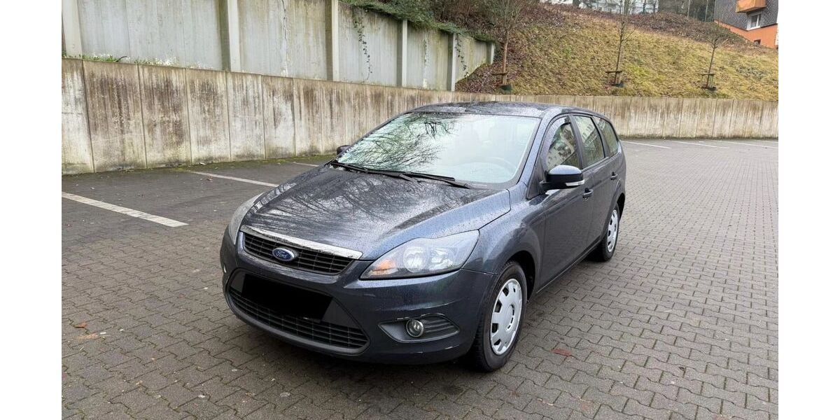 Ford Focus 111.000 km 2.999 € Remscheid 42853