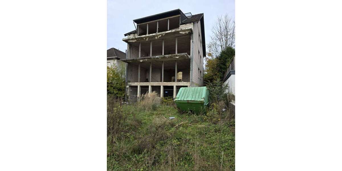 Einfamilienhaus Lindlar - 12 Zimmer, 399 m&sup2;, 212.000&euro; | Angebot:24600291