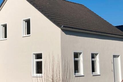 Haus Lindlar - 5 Zimmer, 130 m&sup2;, 1.350&euro; | Angebot:25647281