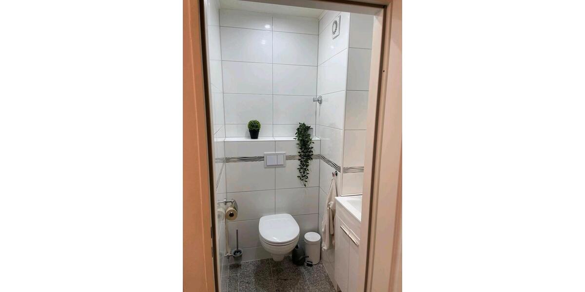 Etagenwohnung Neuss Erfttal - 4 Zimmer, 92 m&sup2;, 1.590&euro; | Angebot:27546712