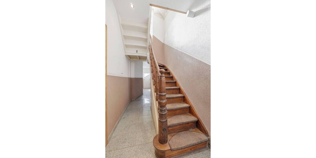 Reihenmittelhaus Neuss Pomona - 7 Zimmer, 144 m&sup2;, 360.000&euro; | Angebot:26733427