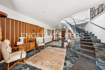 Haus zum Kaufen in Bergisch Gladbach 1.200.000 € 343 m²