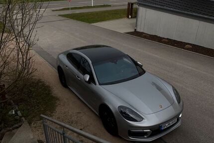 Porsche Panamera 41.300 km 125.600 € Leverkusen 51379