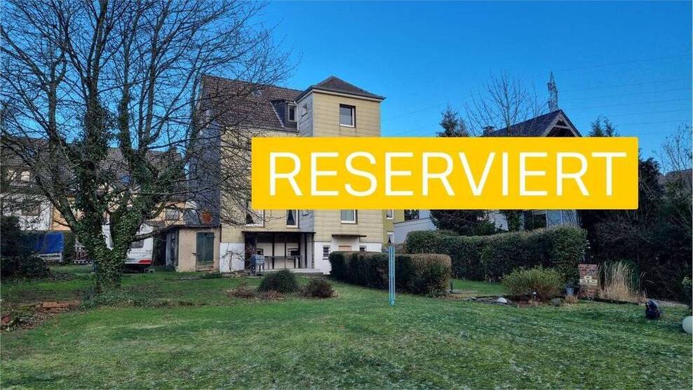 Freistehendes Ein-Zweifamilienhaus mit 9 Zimmern, 3 Bädern und ri