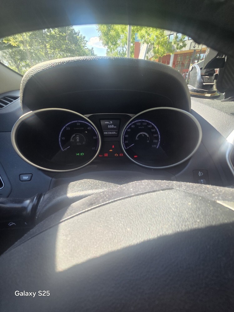 Hyundai IX35 230.000 km 4.250 € Dormagen 41539