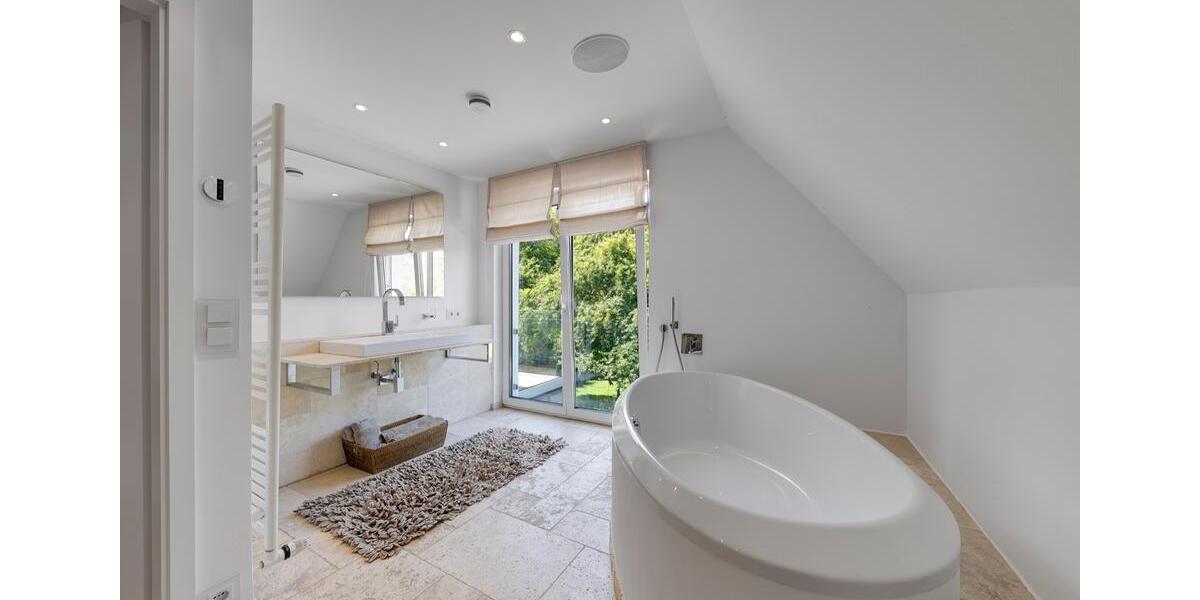 Einfamilienhaus Hilden Kalstert - 9 Zimmer, 258 m&sup2;, 1.650.000&euro; | Angebot:27285299