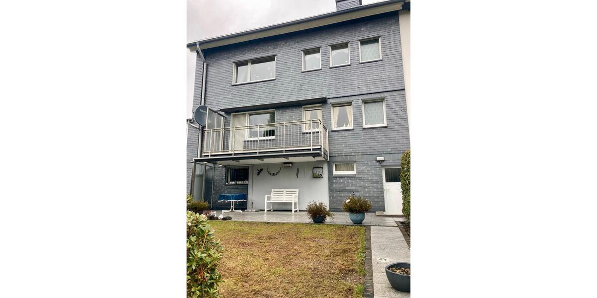 Doppelhaushälfte Remscheid Reinshagen - 8 Zimmer, 130 m&sup2;, 1.400&euro; | Angebot:25961564