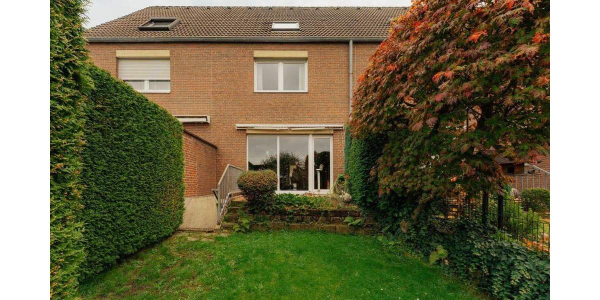 Reihenmittelhaus Leverkusen Schlebusch - 4 Zimmer, 111 m&sup2;, 390.000&euro; | Angebot:24450926