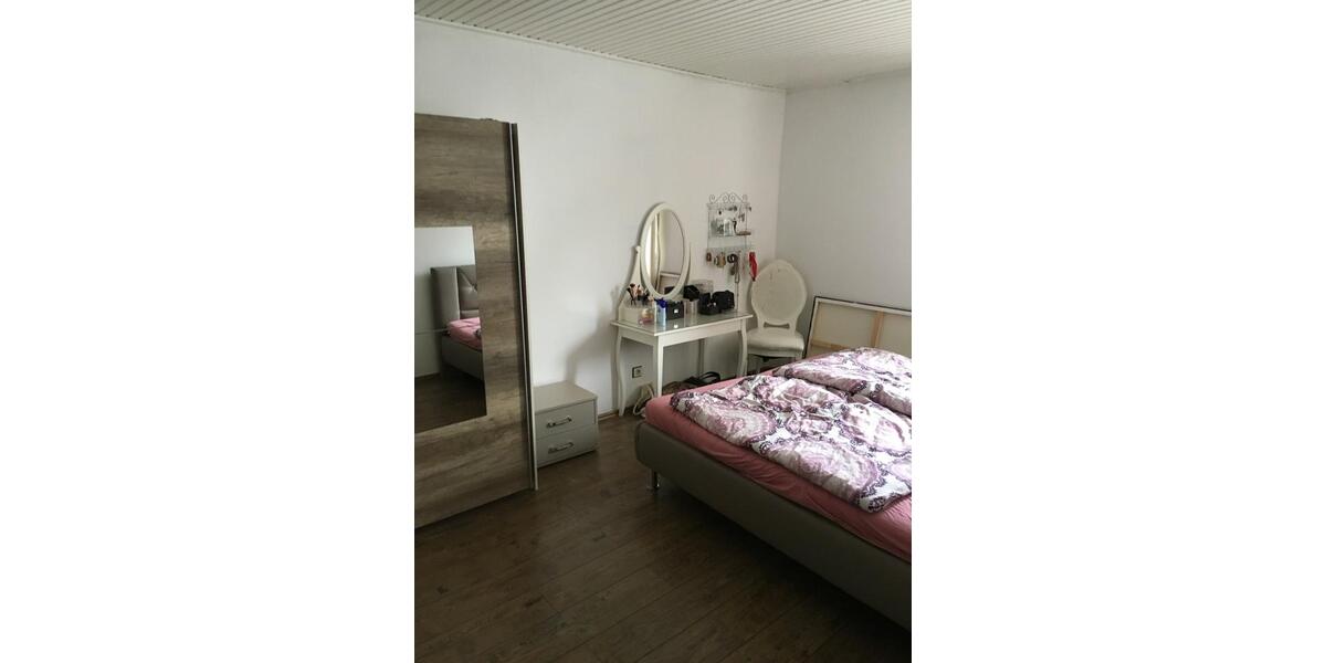 Etagenwohnung Leverkusen Bergisch Neukirchen - 4 Zimmer, 114 m&sup2;, 1.500&euro; | Angebot:25956706