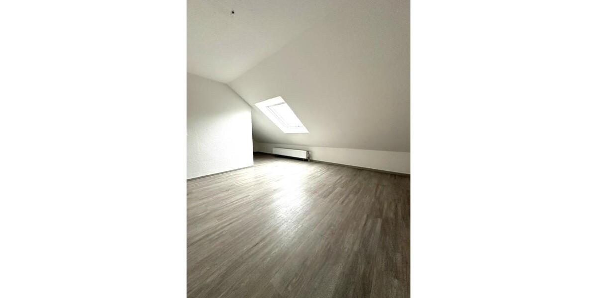 Etagenwohnung Wuppertal - 5 Zimmer, 113 m&sup2;, 1.074&euro; | Angebot:24869192