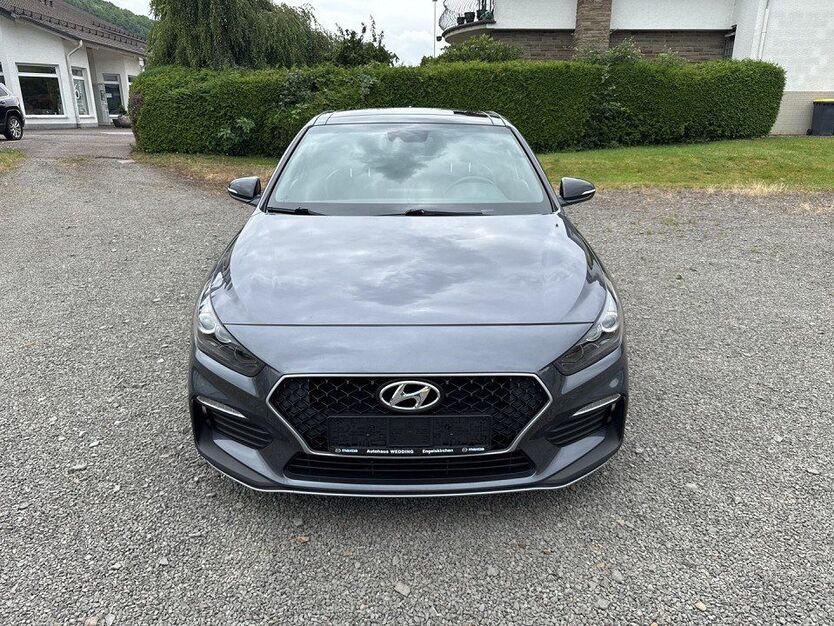 i30