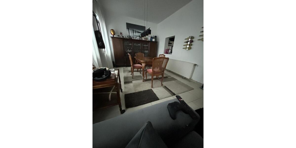 Etagenwohnung Solingen Wald - 3 Zimmer, 80 m&sup2;, 1.150&euro; | Angebot:24671268