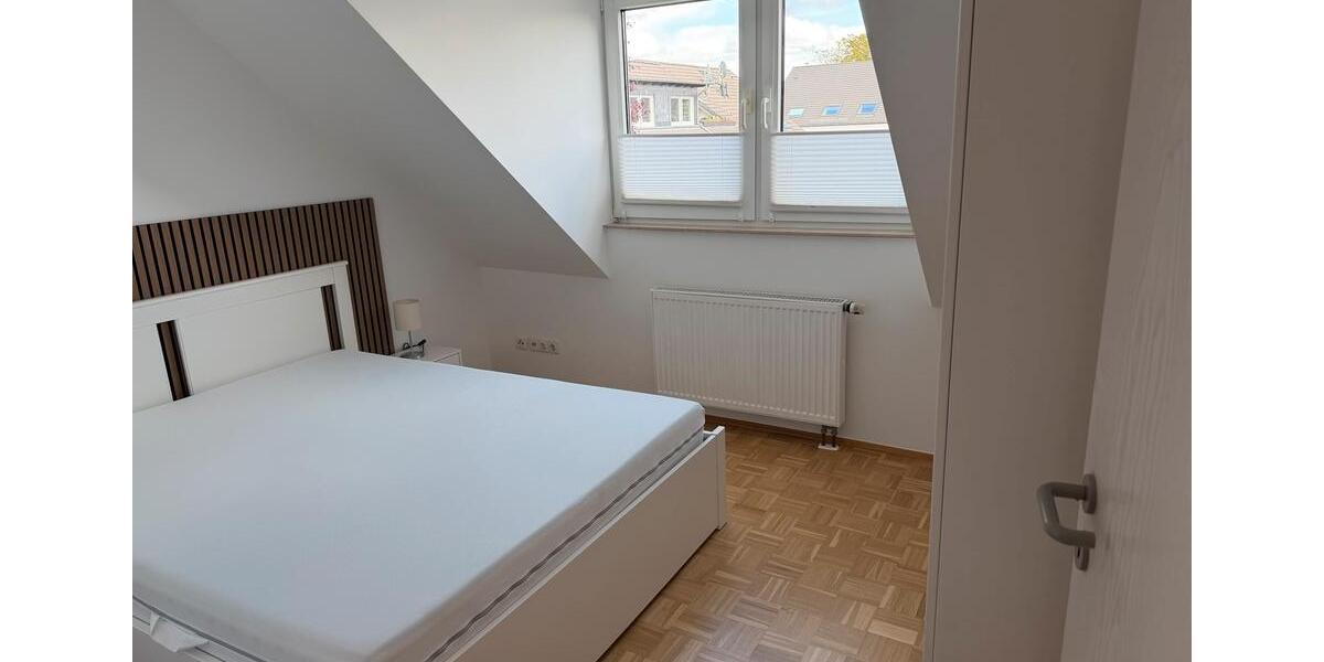 Dachgeschoßwohnung Leverkusen Schlebusch - 2 Zimmer, 34 m&sup2;, 850&euro; | Angebot:26597844