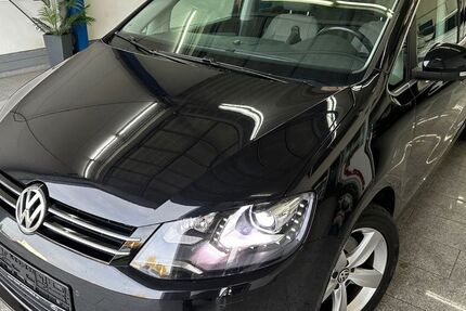 VW Sharan 171.743 km 14.790 € Köln 50829